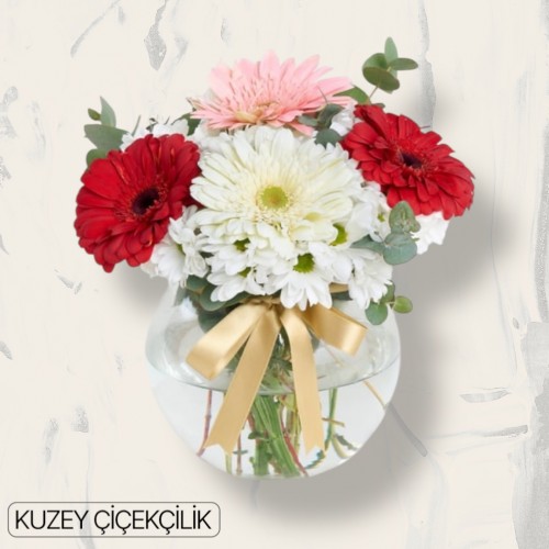 Akvaryumda Karışık Çiçek