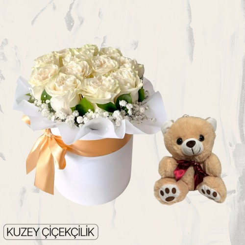 Kutuda 11 Beyaz Gül Ayıcık