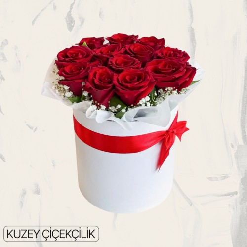 Kutuda 13 Kırmızı Gül