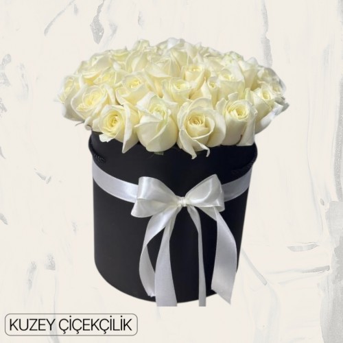 Kutuda 33 Beyaz Gül