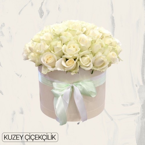 Kutuda 41 Beyaz Gül