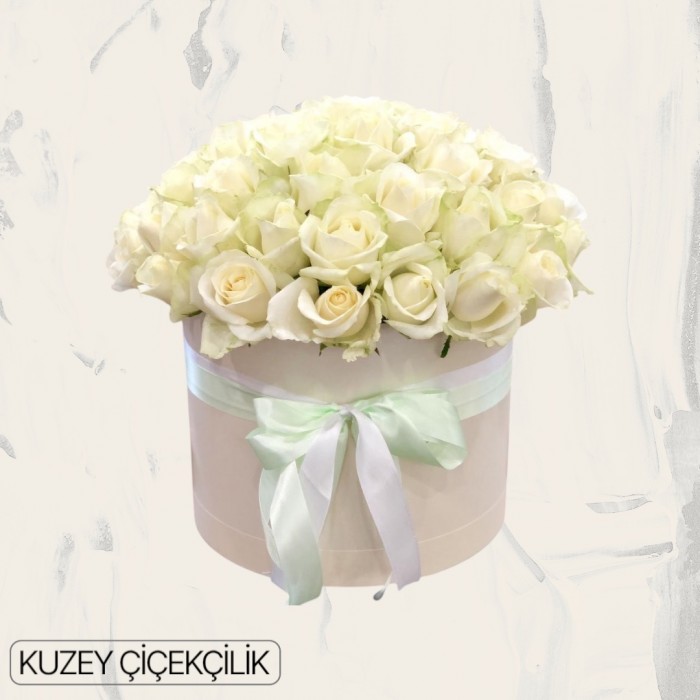 Kutuda 41 Beyaz Gül