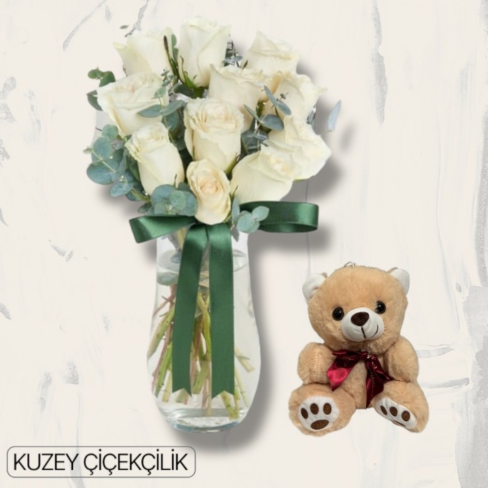 Vazoda 11 Beyaz Gül Ayıcık