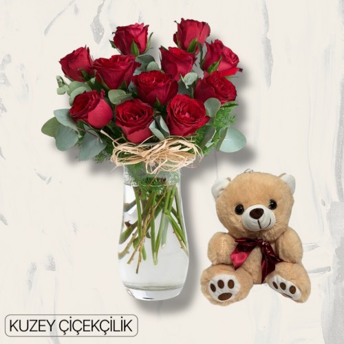 Vazoda 11 Kırmızı Gül Ayıcık