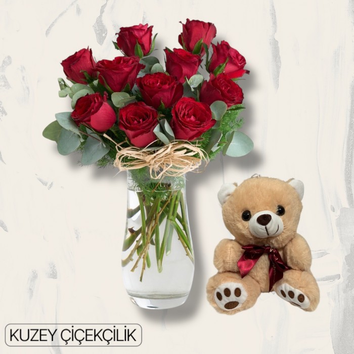 Vazoda 11 Kırmızı Gül Ayıcık