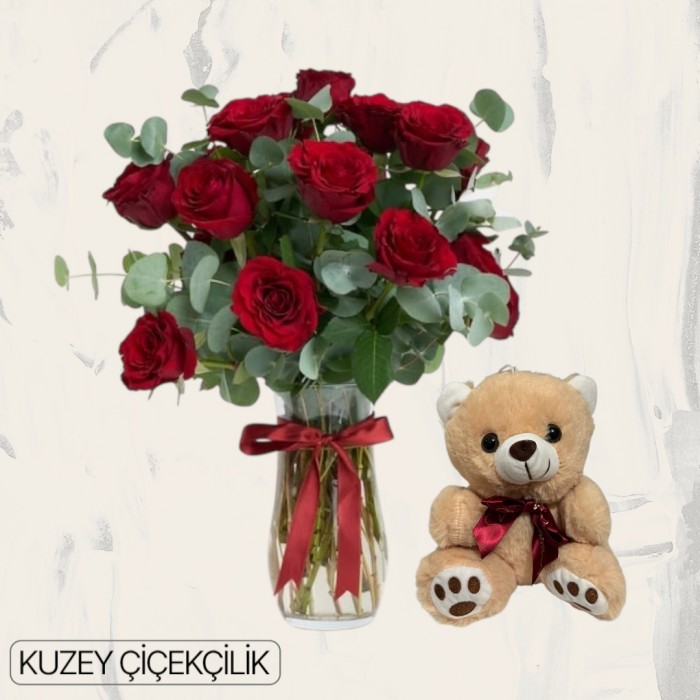 Vazoda 13 Kırmızı Gül Ayıcık