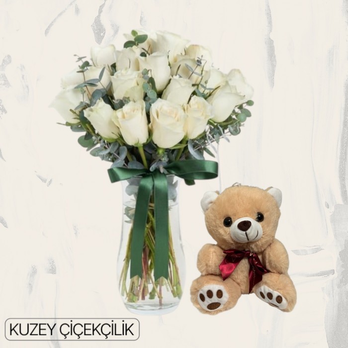 Vazoda 17 Beyaz Gül Ayıcık