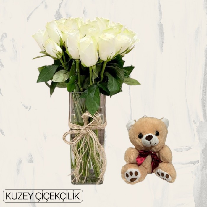 Vazoda 27 Beyaz Gül Ayıcık