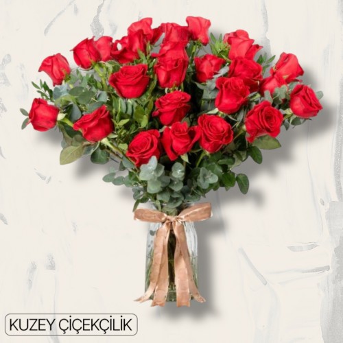 Vazoda 27 Kırmızı Gül